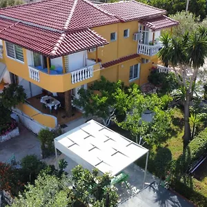 Golden Villa-ksamil Apartment Ksamil
