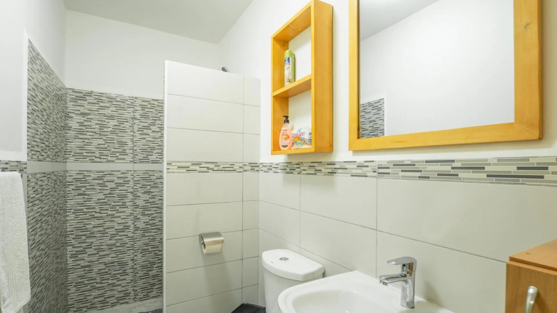 Residencial Liviamilena Santa Maria Apartamento 0*,
