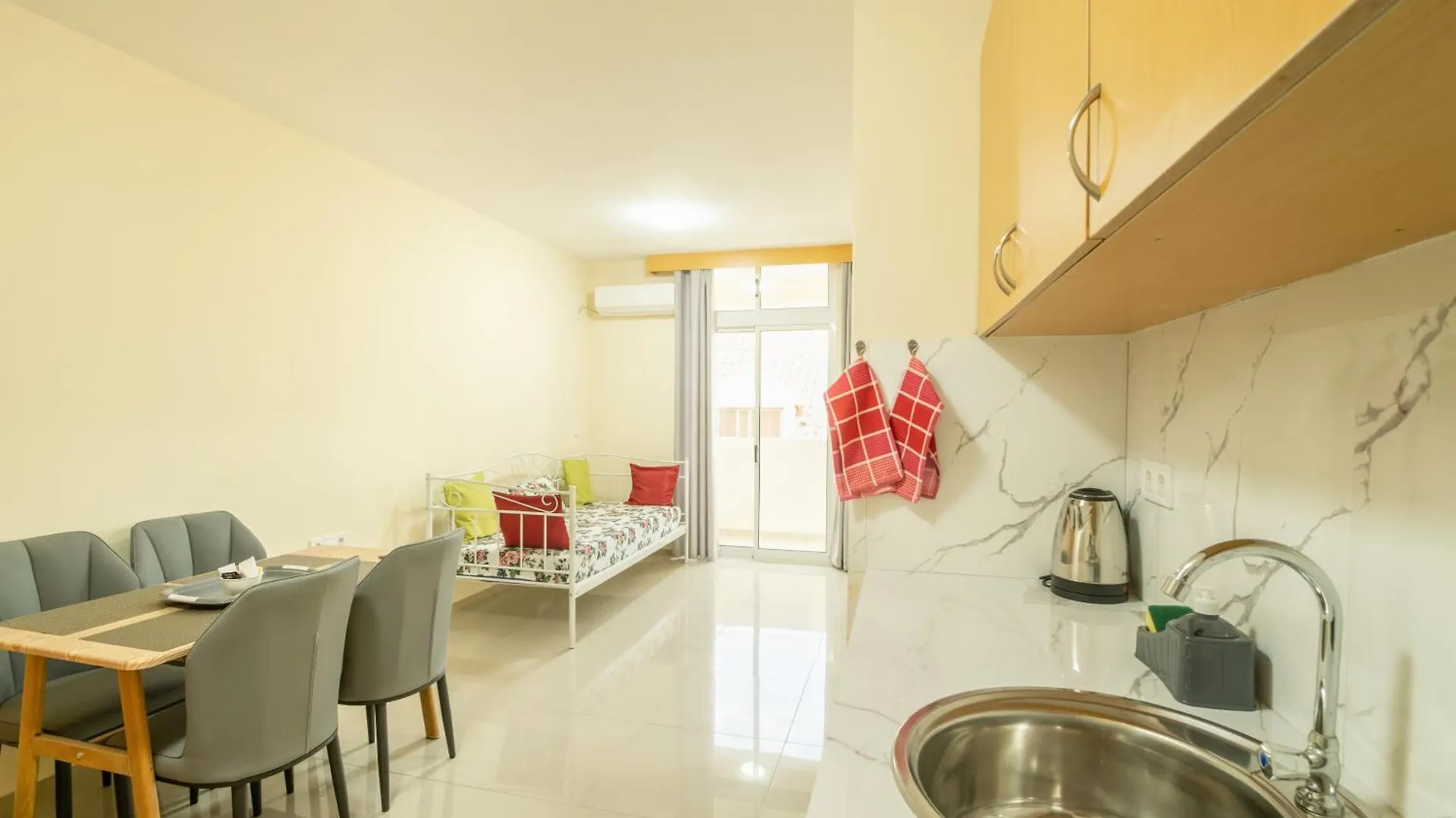 Residencial Liviamilena Santa Maria Apartamento 0*,  Cabo Verde